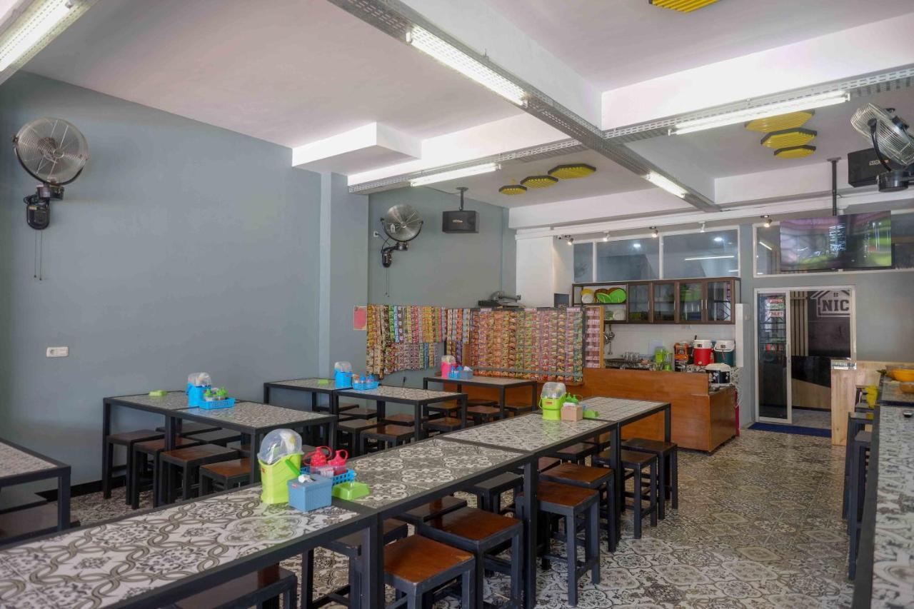 Reddoorz Plus Near Patung Kuda Undip Jatingaleh Kültér fotó