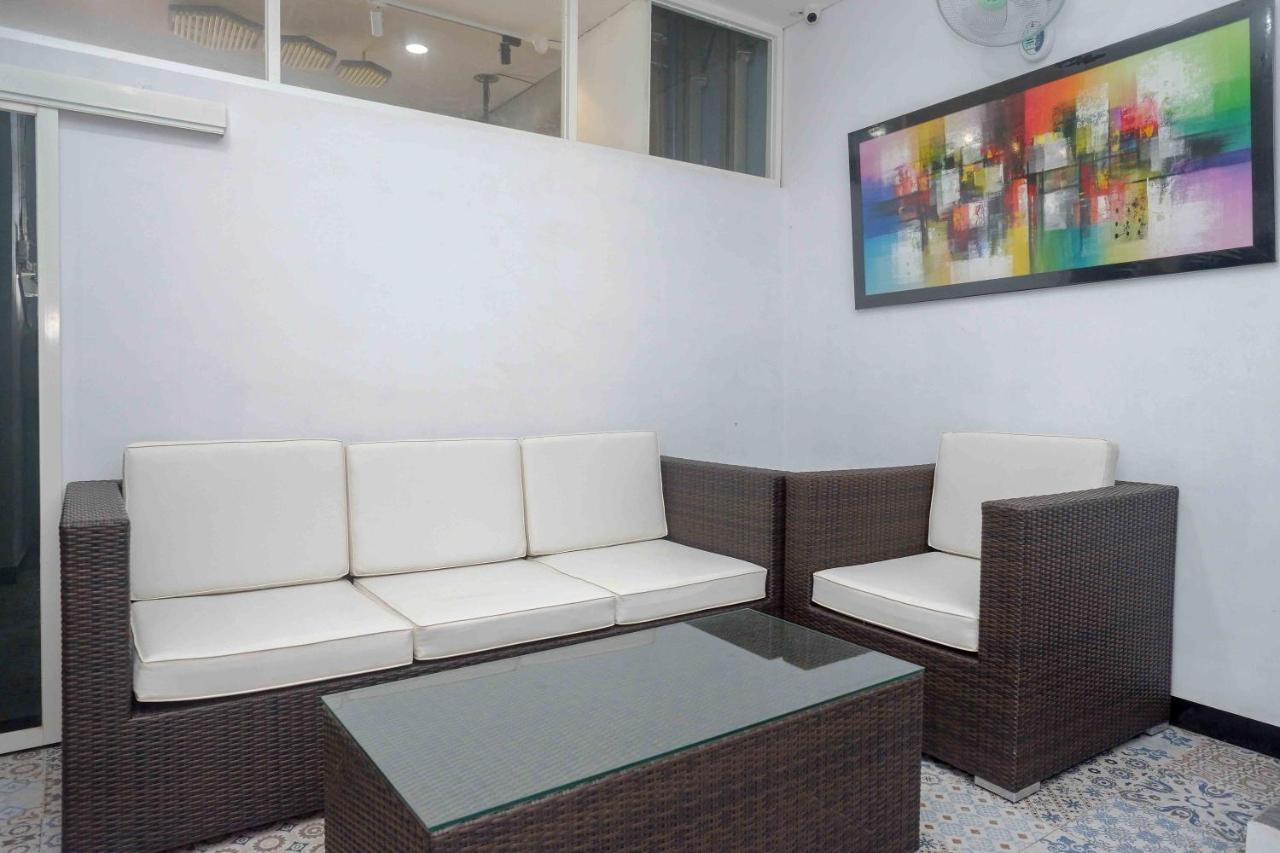 Reddoorz Plus Near Patung Kuda Undip Jatingaleh Kültér fotó